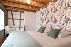 4 chambres, Wi-Fi gratuit, draps fournis