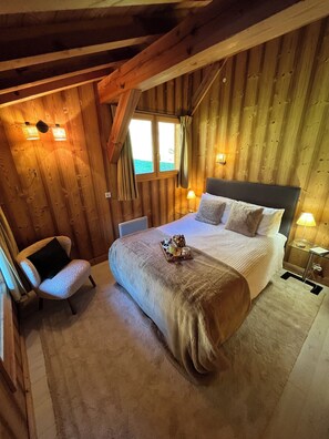 4 chambres, fer et planche à repasser, lit de bébé portatif, Wi-Fi