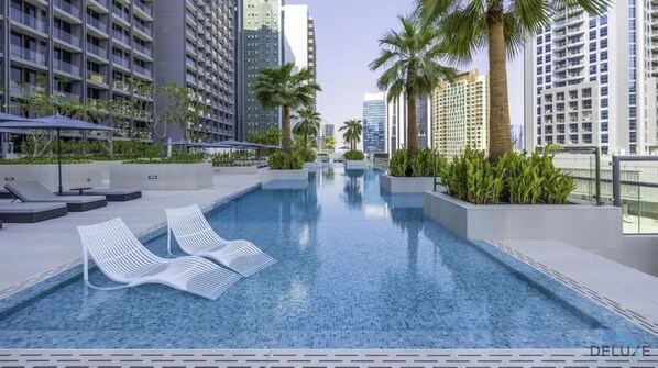 Pool - Plush Studio at The Sterling East House Business Bay by Deluxe Holiday Homes (Dubai)