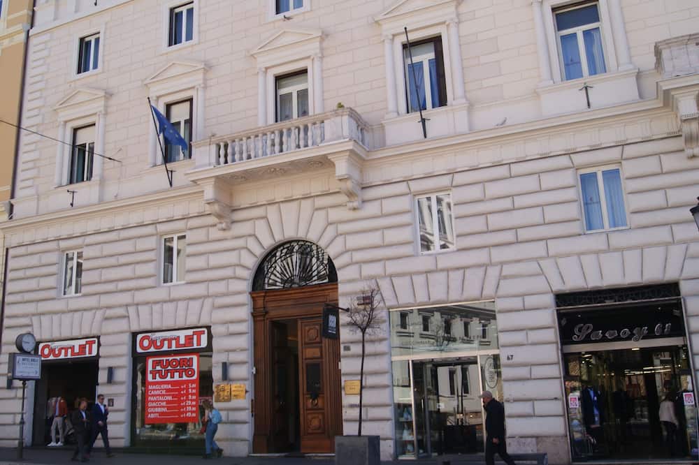 Glam Luxury Rome