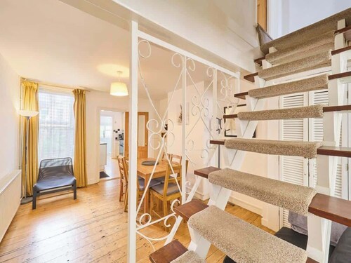 Host & Stay | Saint Peters