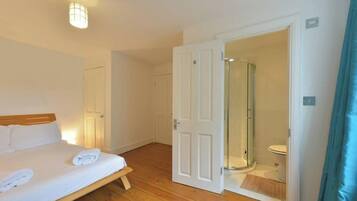 2 chambres, fer et planche Ă repasser, Wi-Fi, draps fournis