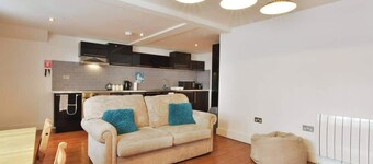 Host & Stay | Victoria Gardens