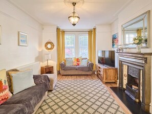 TV - Host & Stay | Grosvenor House (Margate)