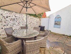Outdoor dining - Host & Stay | Grosvenor House (Margate)
