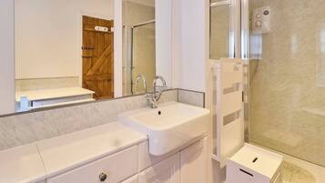 Shower, hair dryer, shampoo