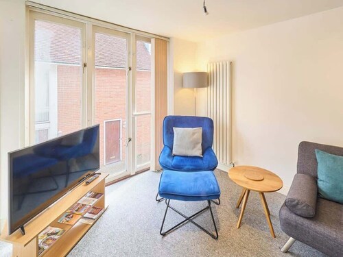 Host & Stay | Queen's Corner
