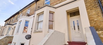 Host & Stay | Westbrook Road