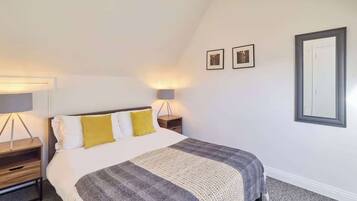 3 chambres, fer et planche Ă repasser, Wi-Fi, draps fournis