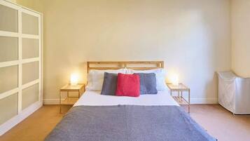 2 chambres, fer et planche Ă repasser, Wi-Fi, draps fournis