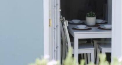 Charming 2-bedroom home in quiet neighborhood