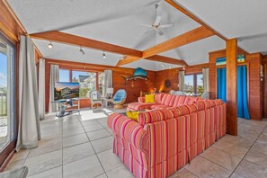 Smart-TV, DVD-spiller og fotballspill