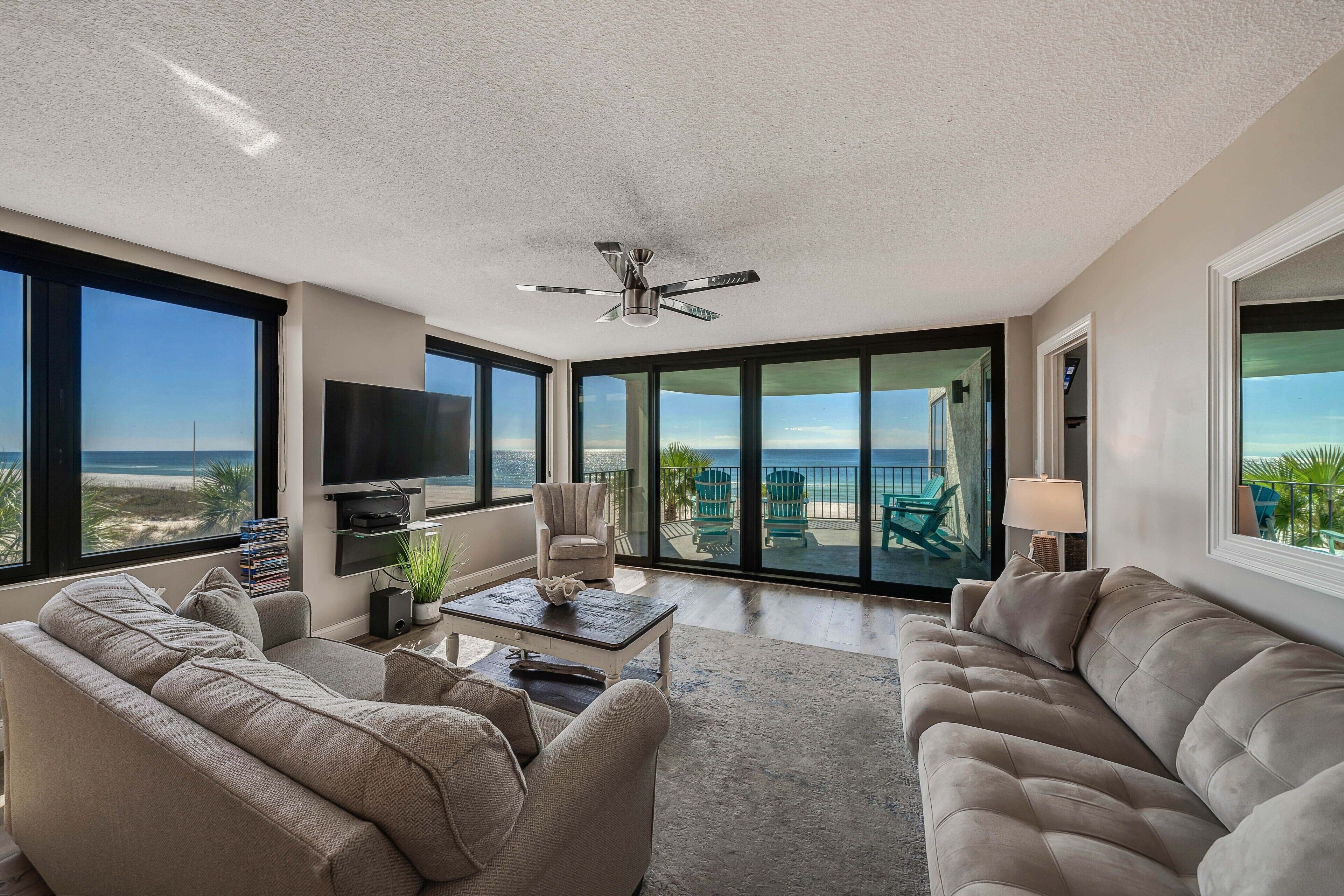 Corner Unit VIEWS, Beachfront w/Pool, Hot Tub, Tennis, Gym & FREE Golf + Tix!