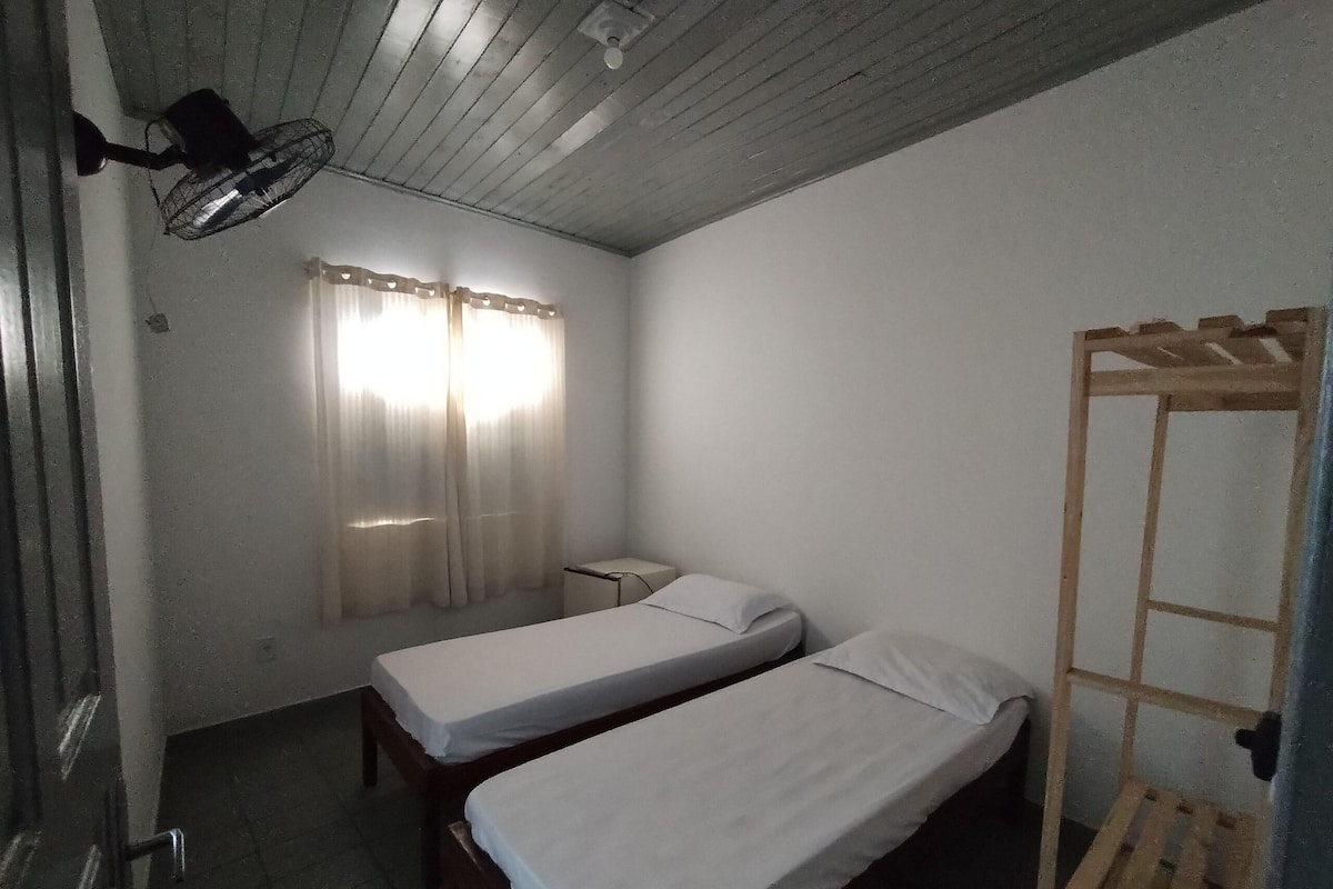 1 bedroom, desk, free WiFi, bed sheets