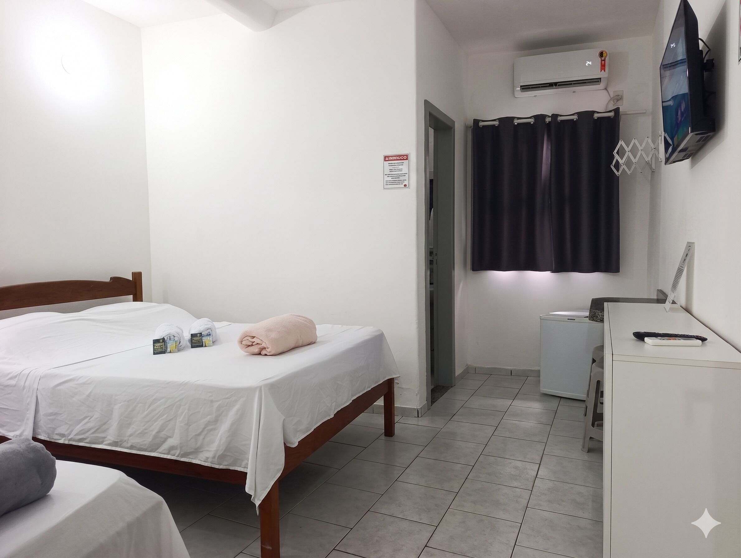 Classic Triple Room | 1 bedroom, laptop workspace, free WiFi, bed sheets