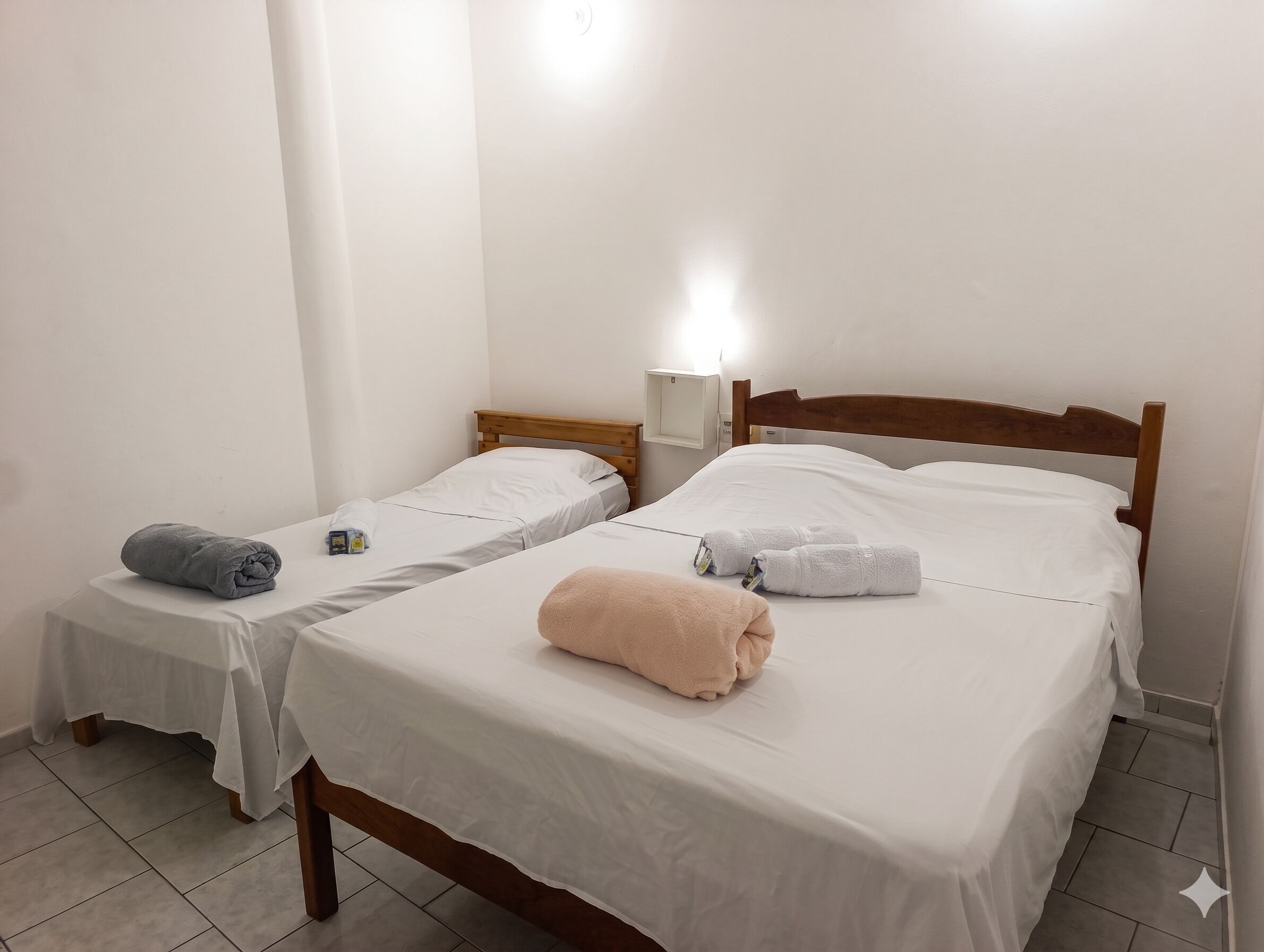 Classic-Dreibettzimmer | 1 Schlafzimmer, Schreibtisch, laptopgeeigneter Arbeitsplatz
