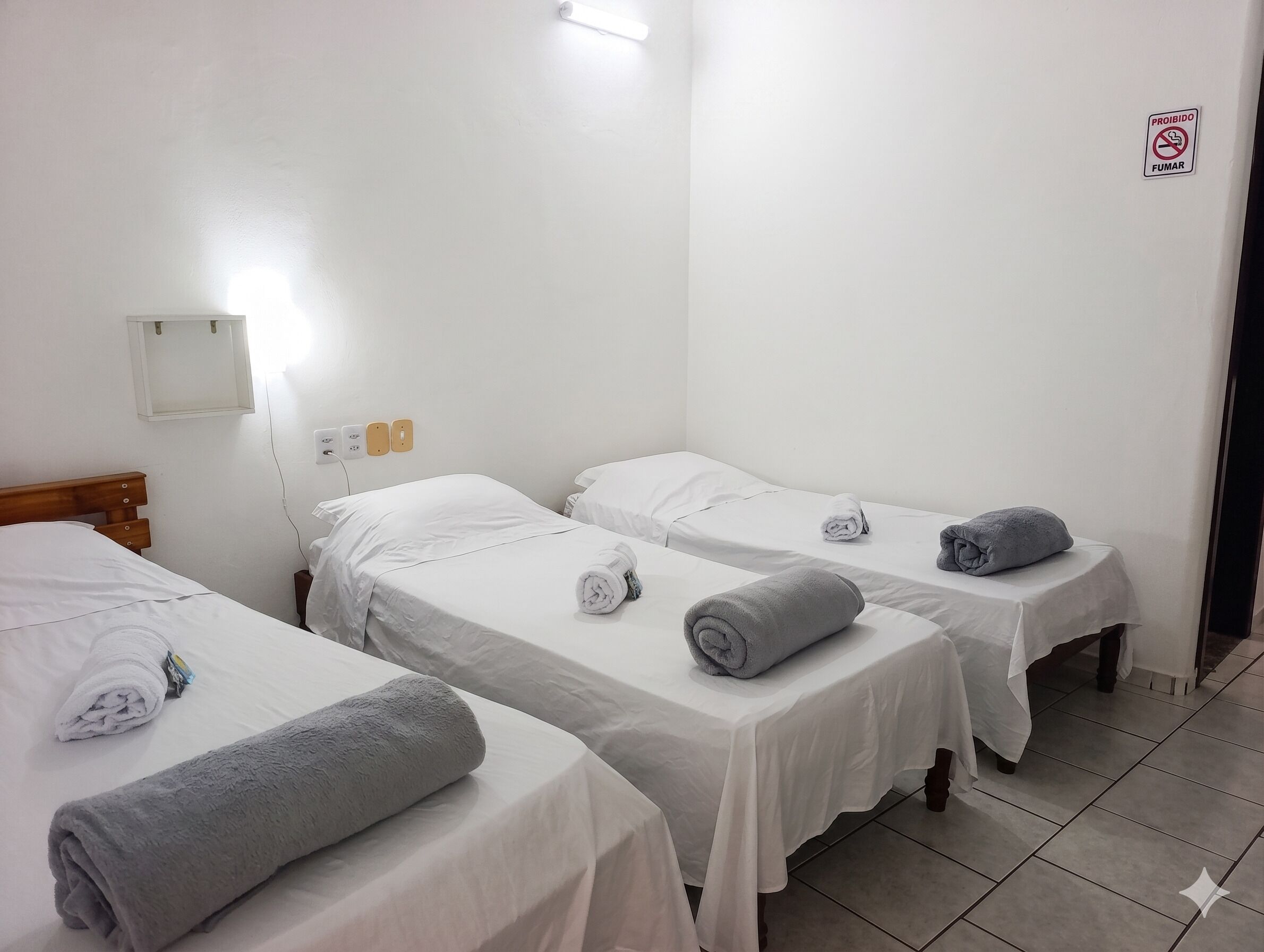Classic Triple Room, Non Smoking | 1 bedroom, laptop workspace, free WiFi, bed sheets