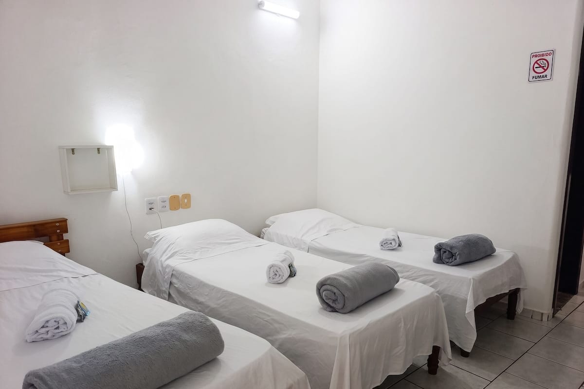 Classic Triple Room, Non Smoking | 1 bedroom, laptop workspace, free WiFi, bed sheets