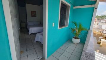 1 bedroom, desk, free WiFi, bed sheets