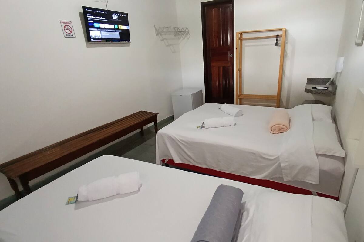 1 bedroom, desk, laptop workspace, WiFi (free)