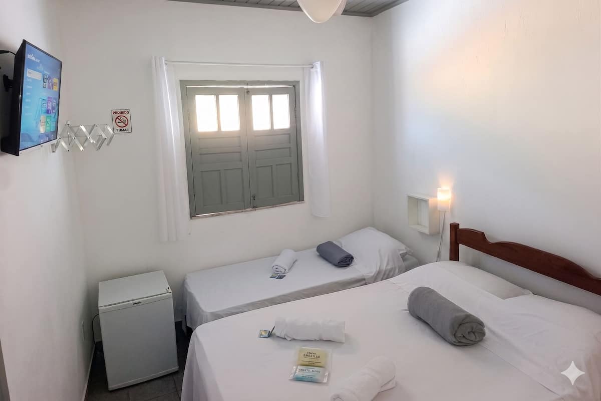 Economy Room | 1 bedroom, desk, laptop workspace, WiFi (free)