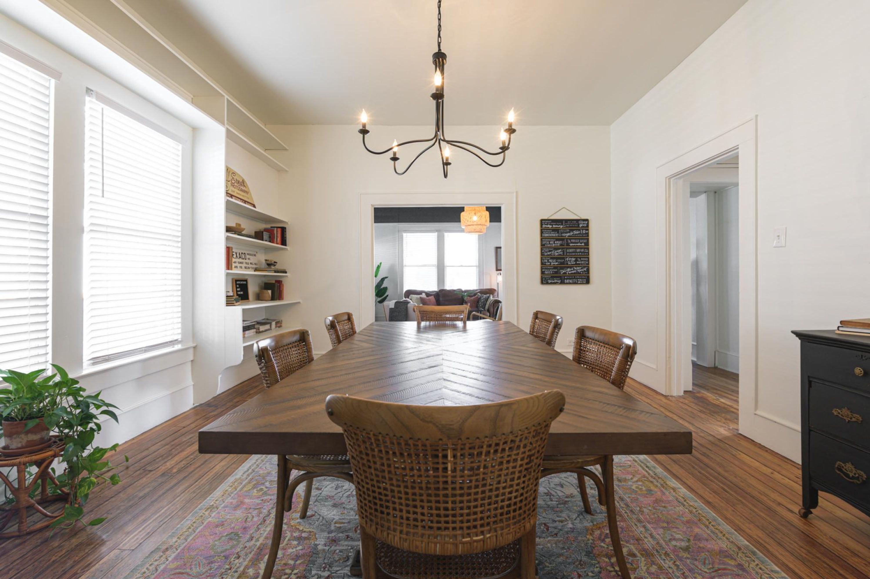 2 habitaciones, tabla de planchar con plancha y acceso a internet 