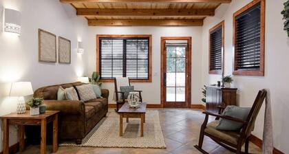 Little Dutch Cabin 101-12 Min to Magnolia-baylor