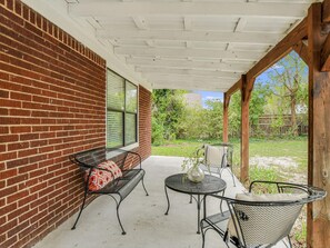 Apartment | 2 bedrooms, iron/ironing board, Internet