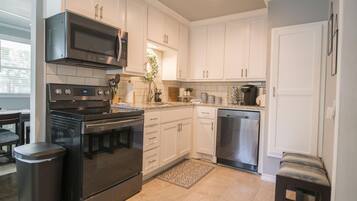 Rumah | 3 kamar tidur, setrika/meja setrika, dan internet