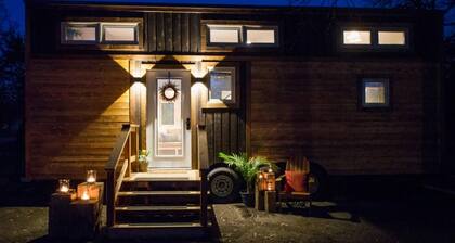 Montana Escape Tiny House in Waco 12 min to Magnolia and Baylor