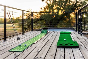 House | 1 bedroom, iron/ironing board, Internet - The Blue Ridge Container Tiny Home in the Country (Waco)