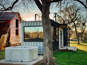 House | 1 bedroom, iron/ironing board, Internet - The Blue Ridge Container Tiny Home in the Country (Waco)