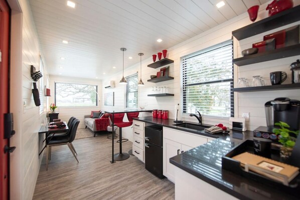 House | 1 bedroom, iron/ironing board, Internet - The Merlot - Unique Container Home Near Waco Attractions (Waco)