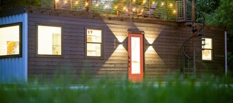The Merlot - Unique Container Home Near Waco Attractions