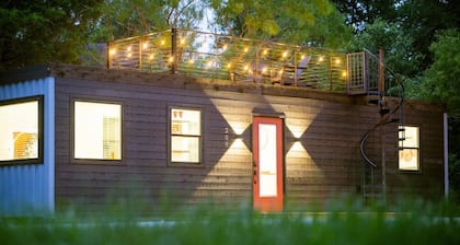 The Merlot - Unique Container Home Near Waco Attractions