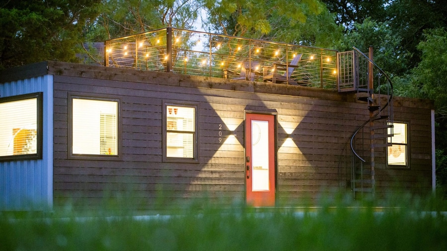 The Merlot - Unique Container Home Near Waco Attractions