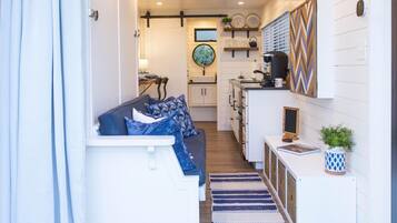 1 habitación, tabla de planchar con plancha y acceso a internet