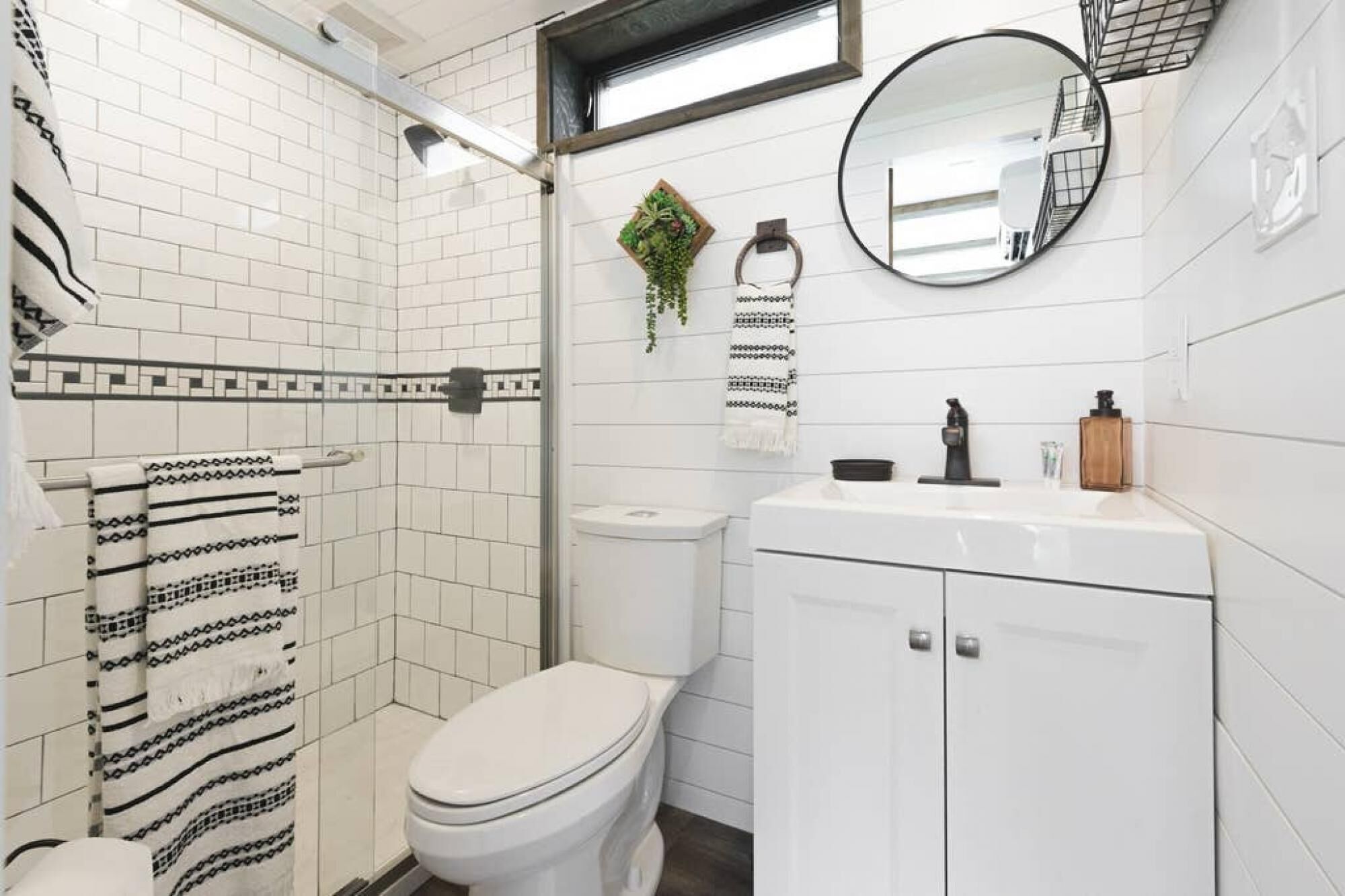 House | 1 bedroom, iron/ironing board, Internet