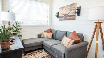House | 1 bedroom, iron/ironing board, Internet