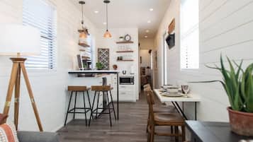 House | 1 bedroom, iron/ironing board, Internet