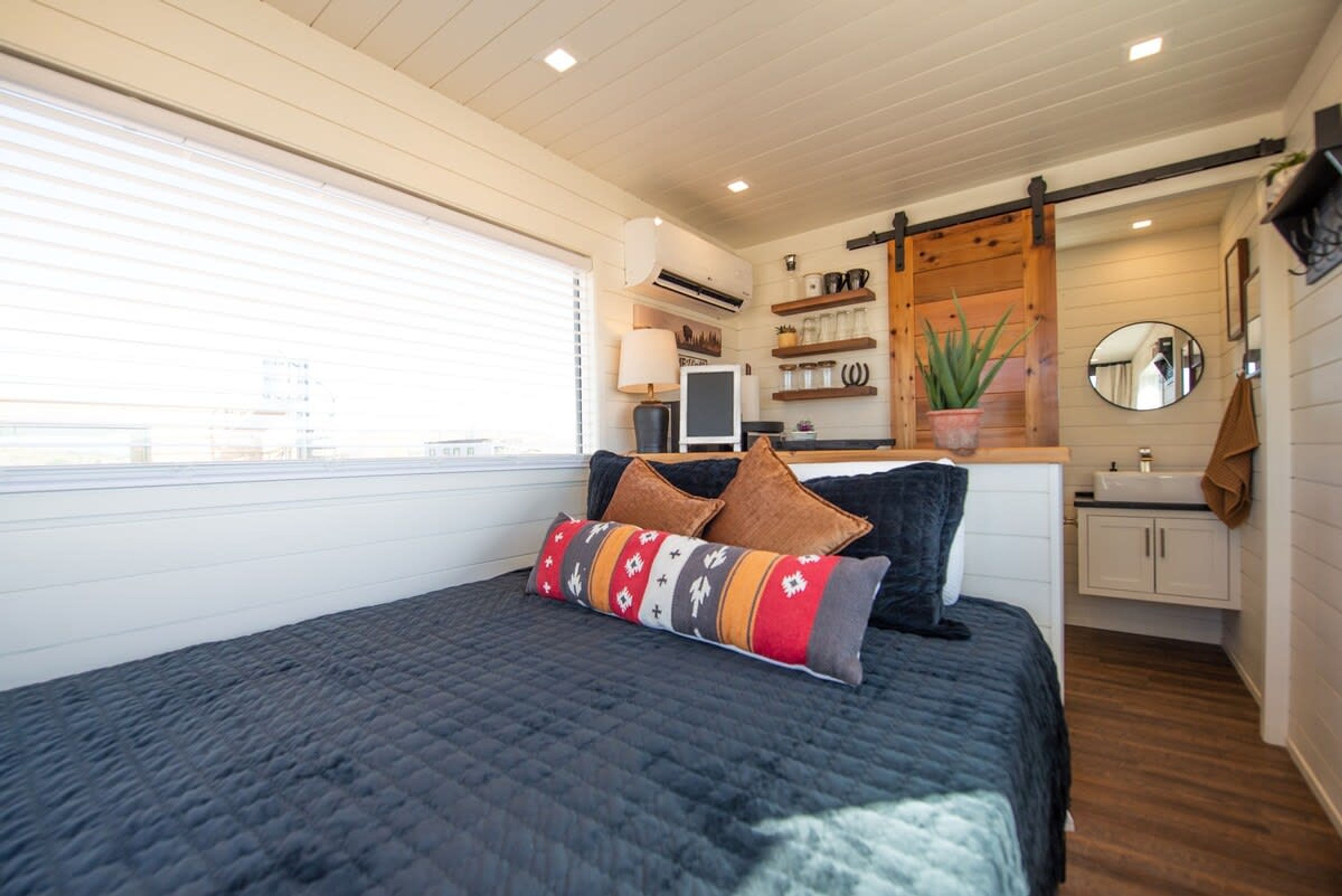 House | 1 bedroom, iron/ironing board, Internet