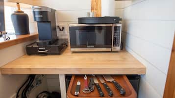 House | Private kitchenette | Fridge