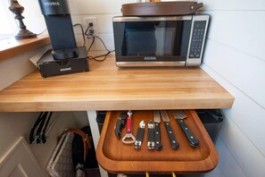1 habitación, acceso a internet y ropa de cama