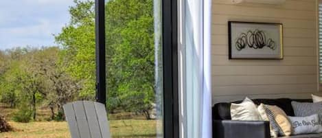 1 chambre, fer et planche à repasser, Internet