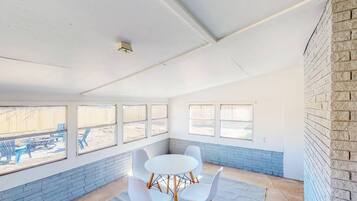 Rumah | 3 kamar tidur, setrika/meja setrika, dan internet