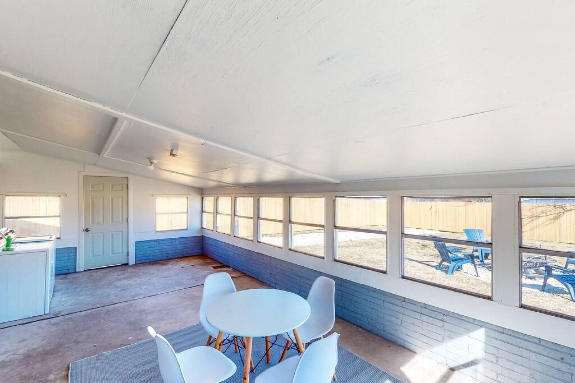 3 bedrooms, iron/ironing board, Internet