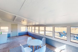 3 chambres, fer et planche à repasser, Internet