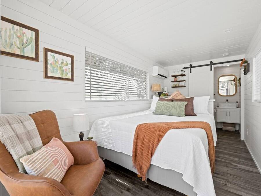 Hus | 1 soverom, strykejern/-brett og internett