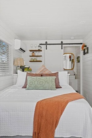 1 habitación, tabla de planchar con plancha y acceso a internet