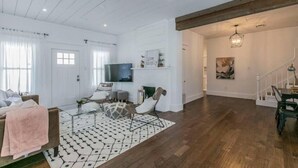 House | 5 bilik tidur, Internet, cadar katil 